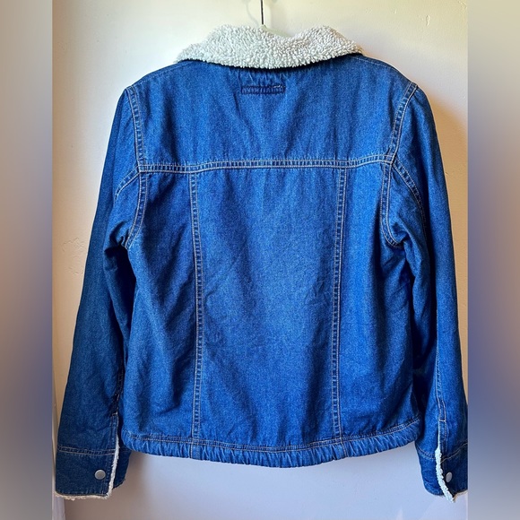 Jean Jacket Size Medium - Picture 2 of 3